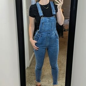 High rise skinny RVCA overalls size 26
